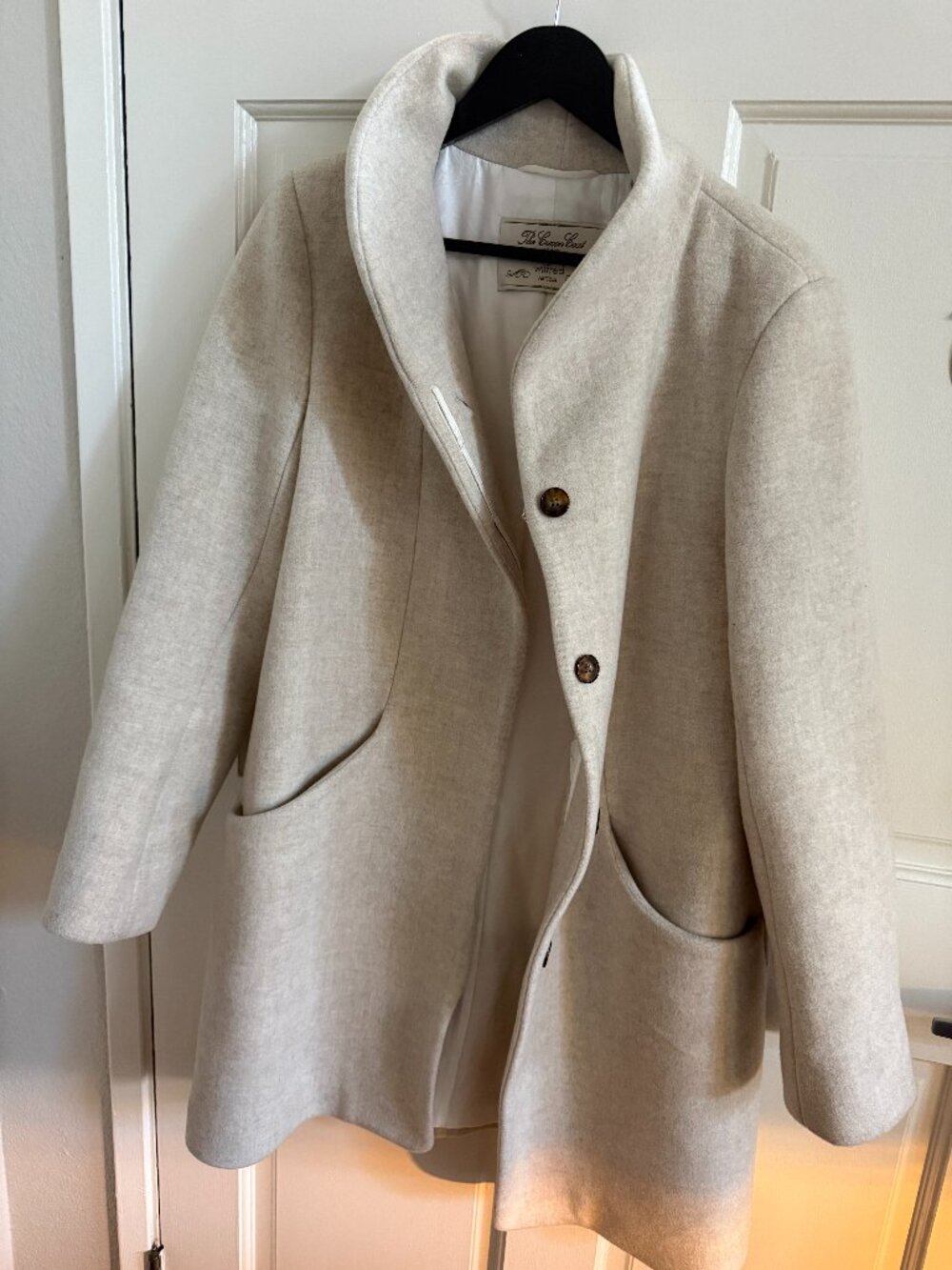 Wilfred “The Cocoon Coat” (Aritzia) – Cream, Size Medium